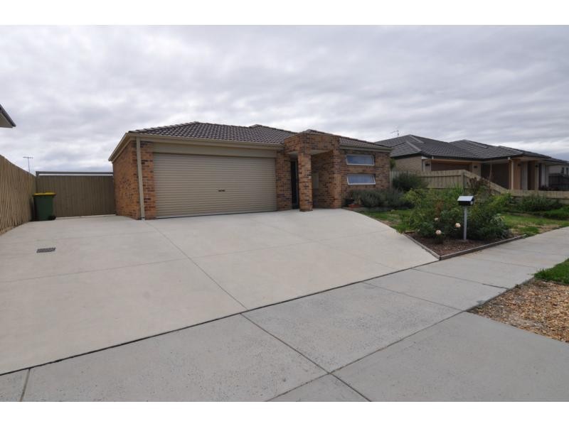 30 Milla Way, Koo Wee Rup VIC 3981