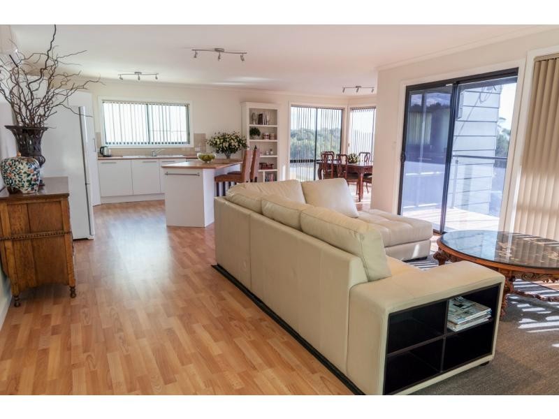 15 Beach Boulevard, Pioneer Bay VIC 3984