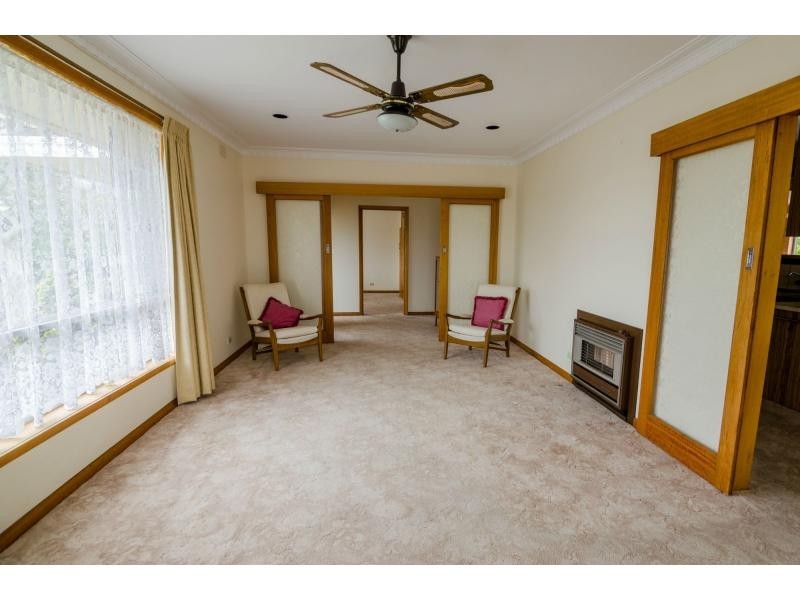 18 Clarence Street, Loch VIC 3945