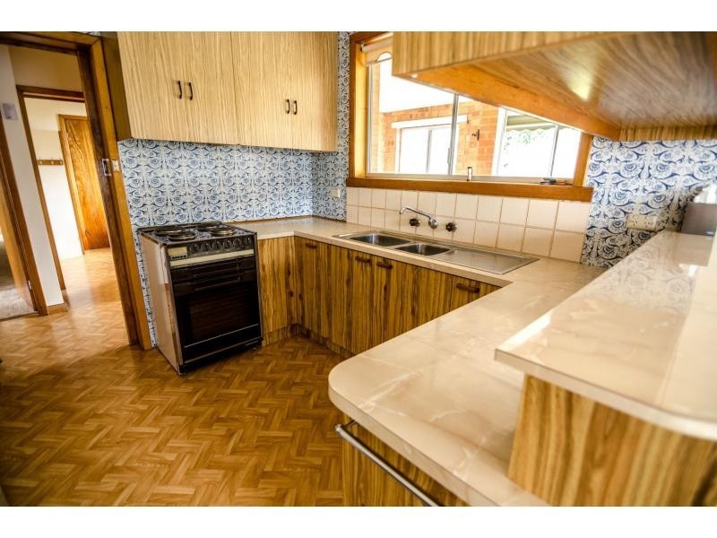 18 Clarence Street, Loch VIC 3945