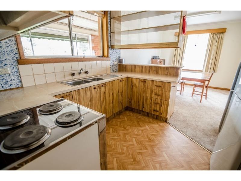 18 Clarence Street, Loch VIC 3945