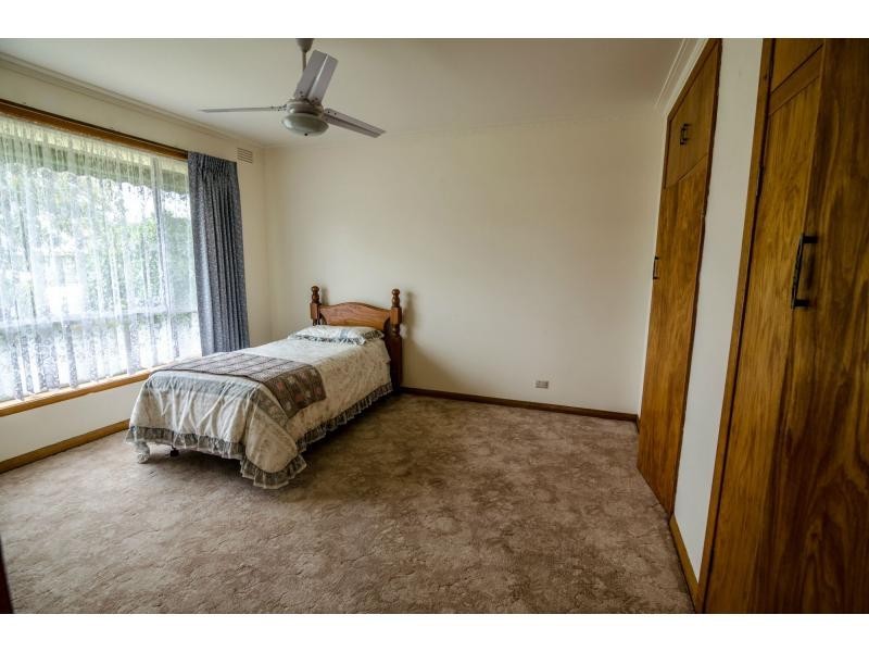 18 Clarence Street, Loch VIC 3945