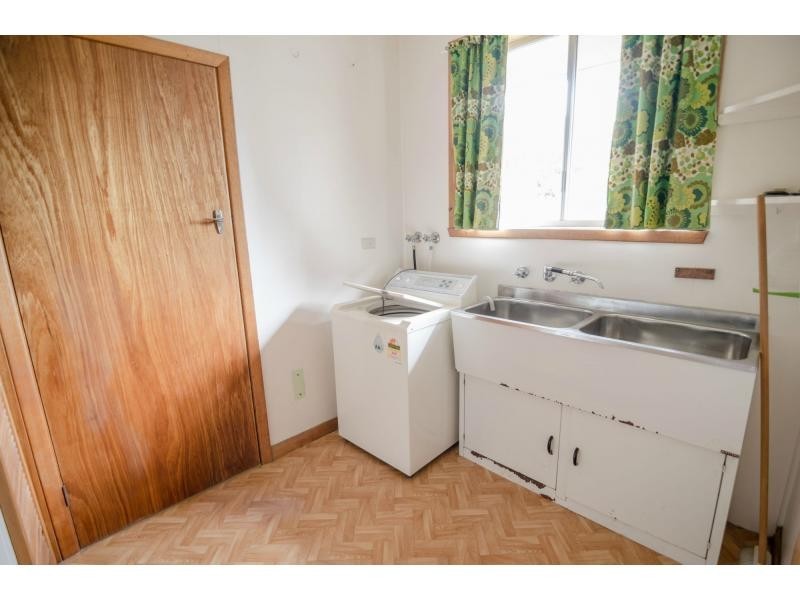 18 Clarence Street, Loch VIC 3945