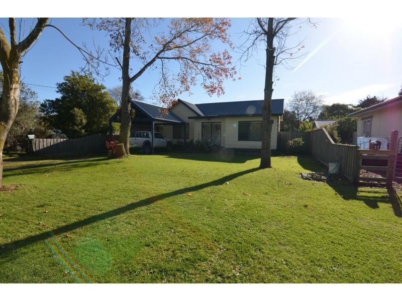 9 Carnarvan Street, Lang Lang VIC 3984