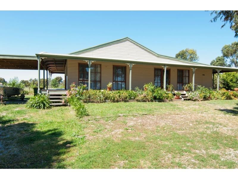 109 Boundary Drain Road, Koo Wee Rup VIC 3981