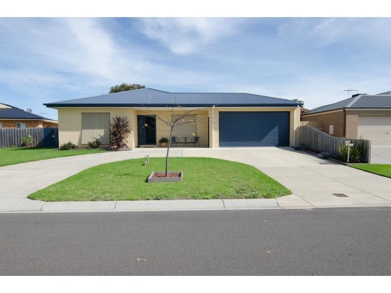 5 Thom Road, Lang Lang VIC 3984
