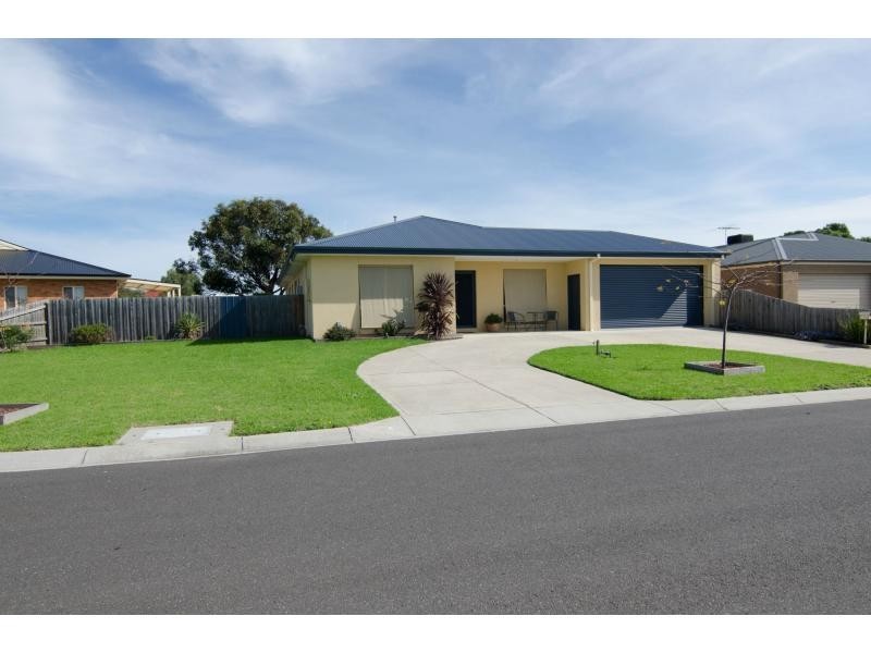 5 Thom Road, Lang Lang VIC 3984