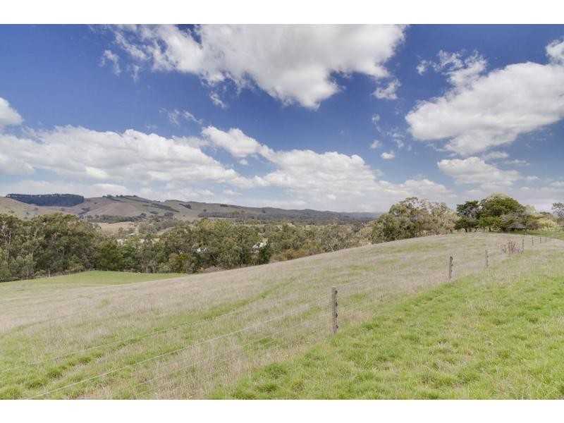 285 Henrys Road, Loch VIC 3945