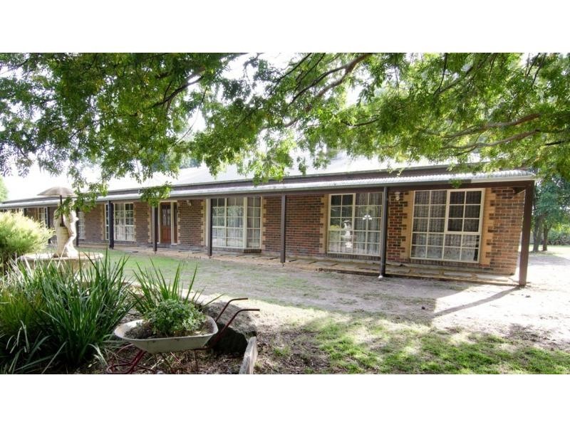 130 Island Road, Koo Wee Rup VIC 3981