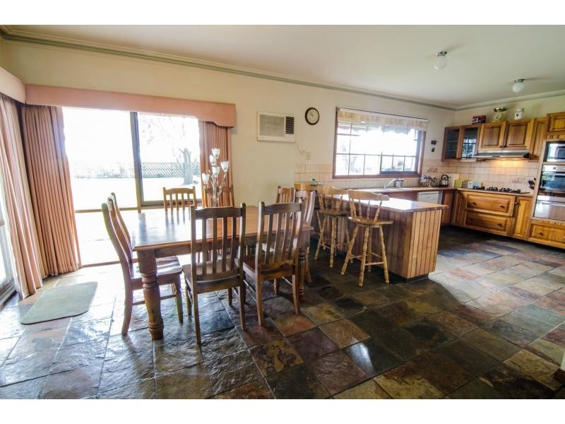 130 Island Road, Koo Wee Rup VIC 3981