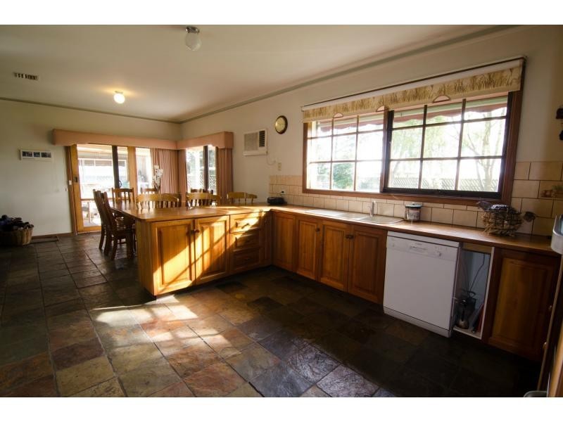 130 Island Road, Koo Wee Rup VIC 3981