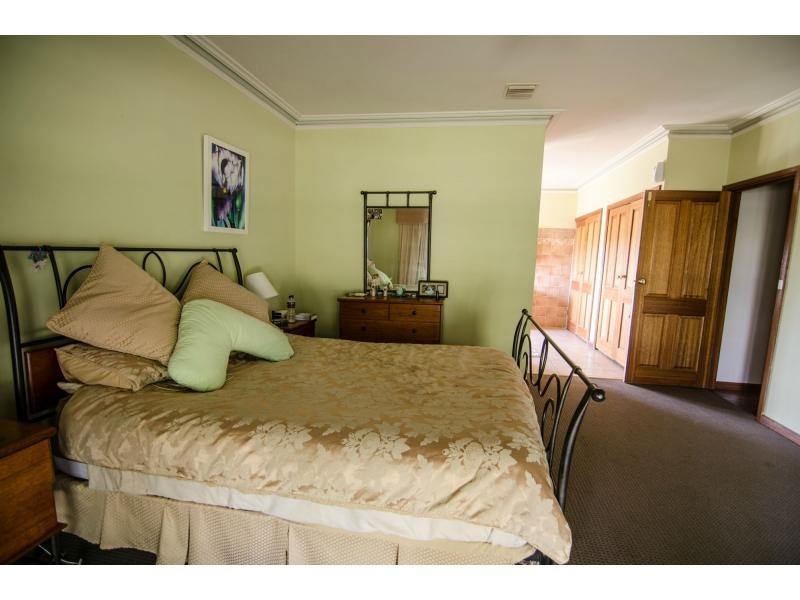 130 Island Road, Koo Wee Rup VIC 3981