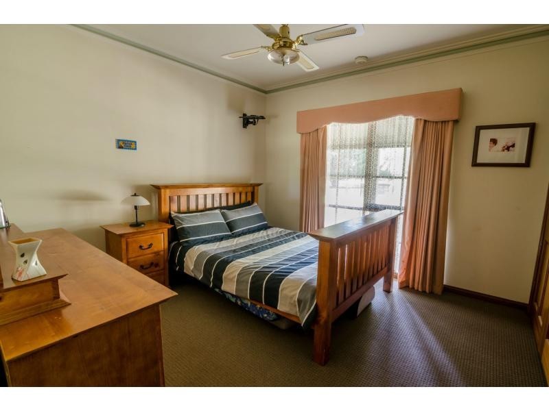 130 Island Road, Koo Wee Rup VIC 3981