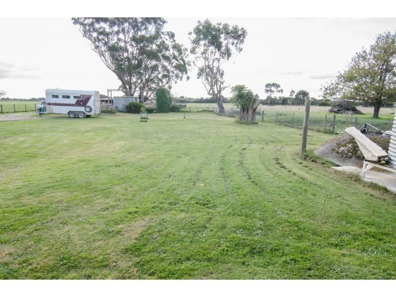 305 Boundary Drain Road, Koo Wee Rup VIC 3981