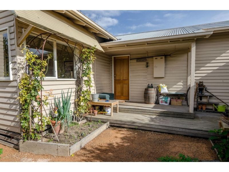 18 Sybella Avenue, Koo Wee Rup VIC 3981