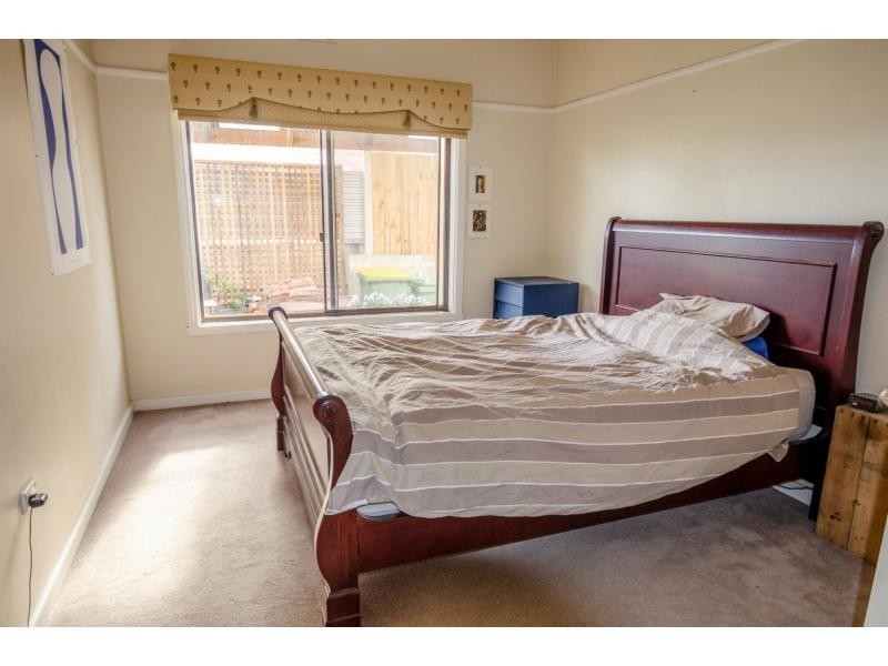 18 Sybella Avenue, Koo Wee Rup VIC 3981