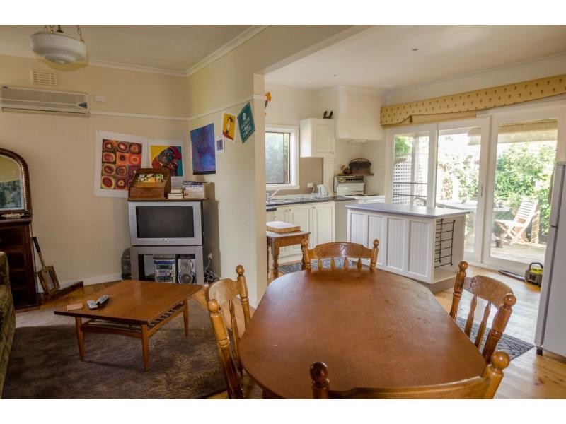 18 Sybella Avenue, Koo Wee Rup VIC 3981