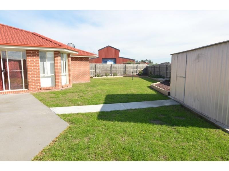 4 Corey Court, Koo Wee Rup VIC 3981