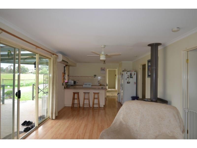 45 Follett Drive, Nyora VIC 3987