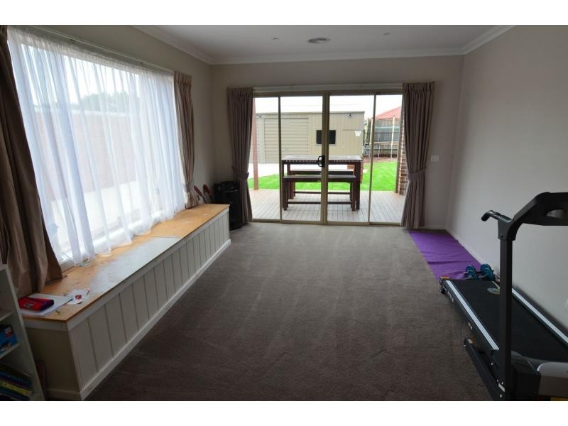 6 Grange Court, Koo Wee Rup VIC 3981