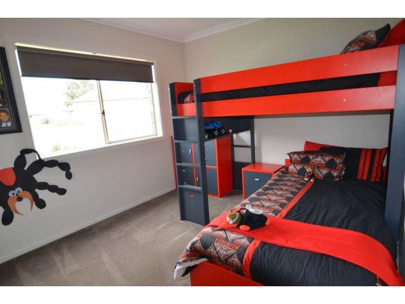 6 Grange Court, Koo Wee Rup VIC 3981