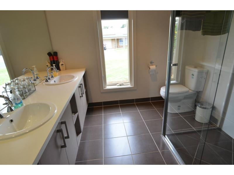 6 Grange Court, Koo Wee Rup VIC 3981