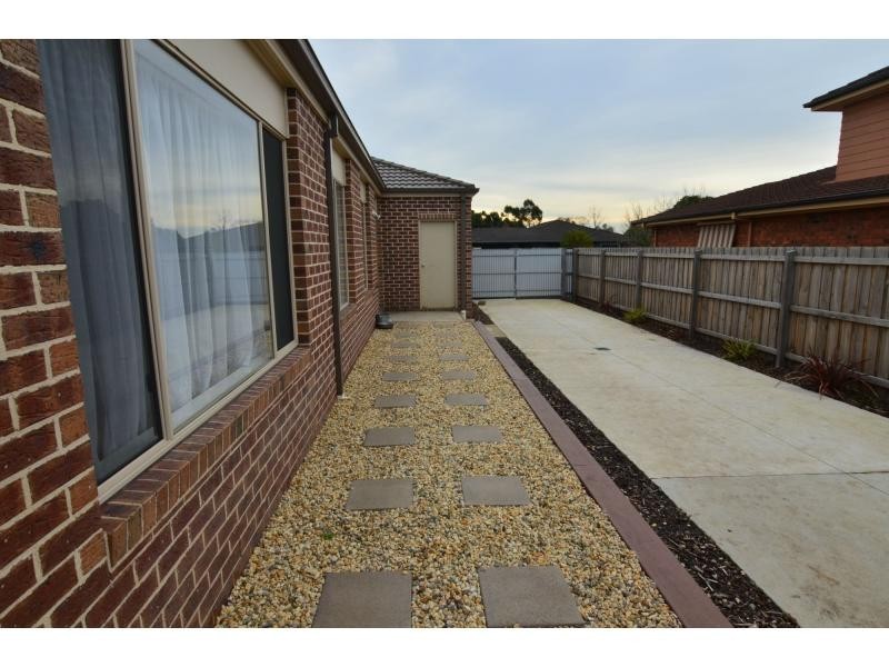 6 Grange Court, Koo Wee Rup VIC 3981