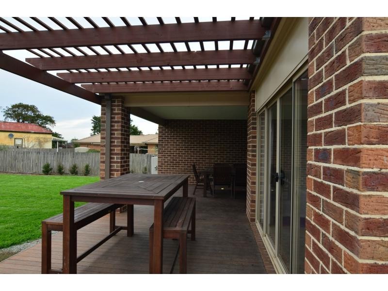 6 Grange Court, Koo Wee Rup VIC 3981
