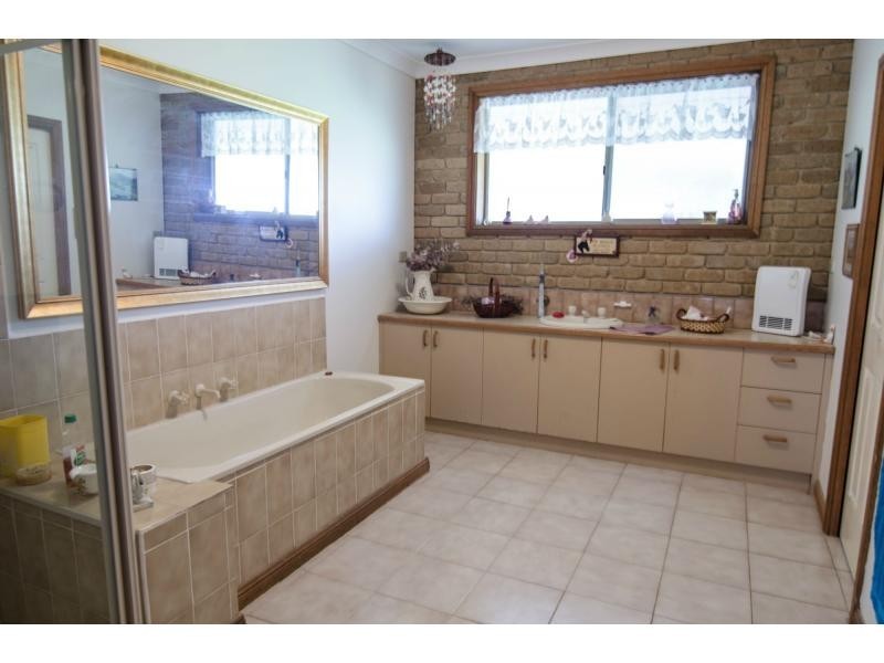290 Main Drain Road, Koo Wee Rup VIC 3981