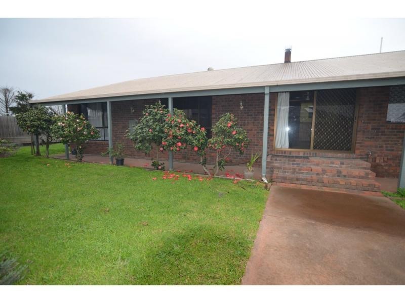 3 Quinny Street, Koo Wee Rup VIC 3981