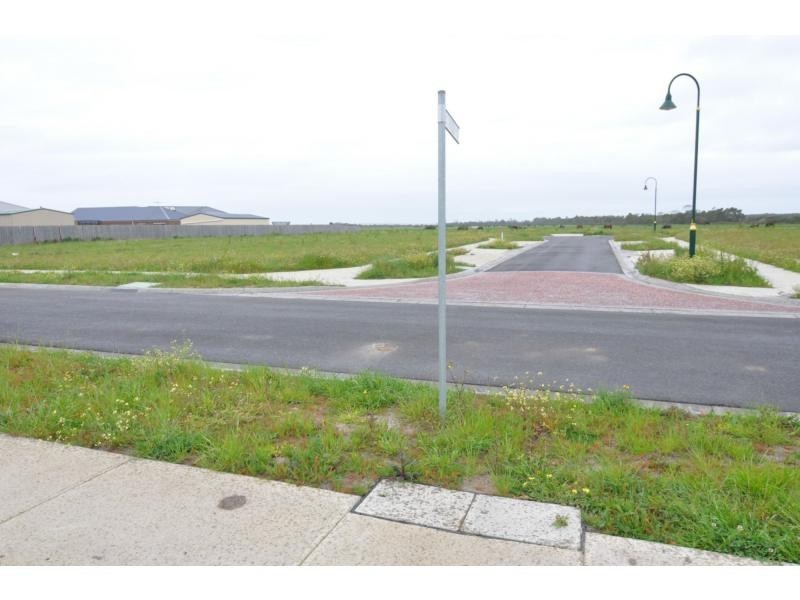 L102 Townley Road, Lauriston Park Estate, Koo Wee Rup VIC 3981