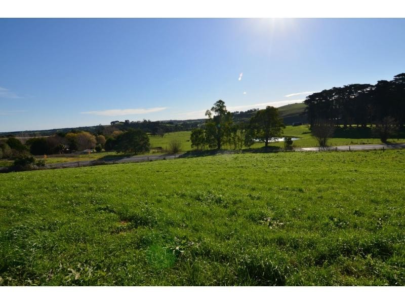 96 Loch Poowong Road, Loch VIC 3945
