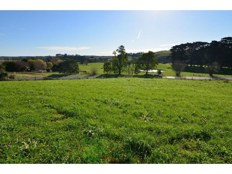 96 Loch Poowong Road, Loch VIC 3945
