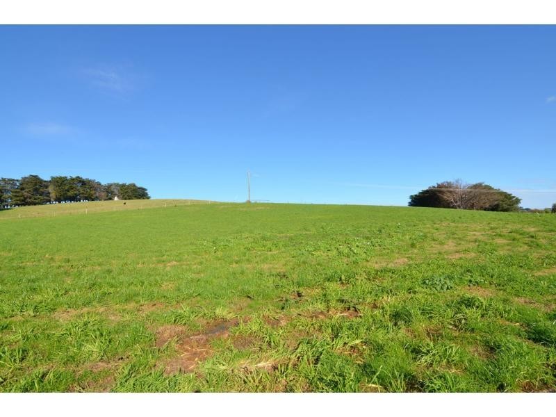 96 Loch Poowong Road, Loch VIC 3945