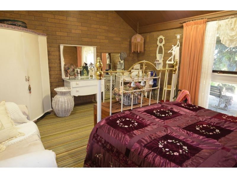 1 Roseberry Street, Lang Lang VIC 3984