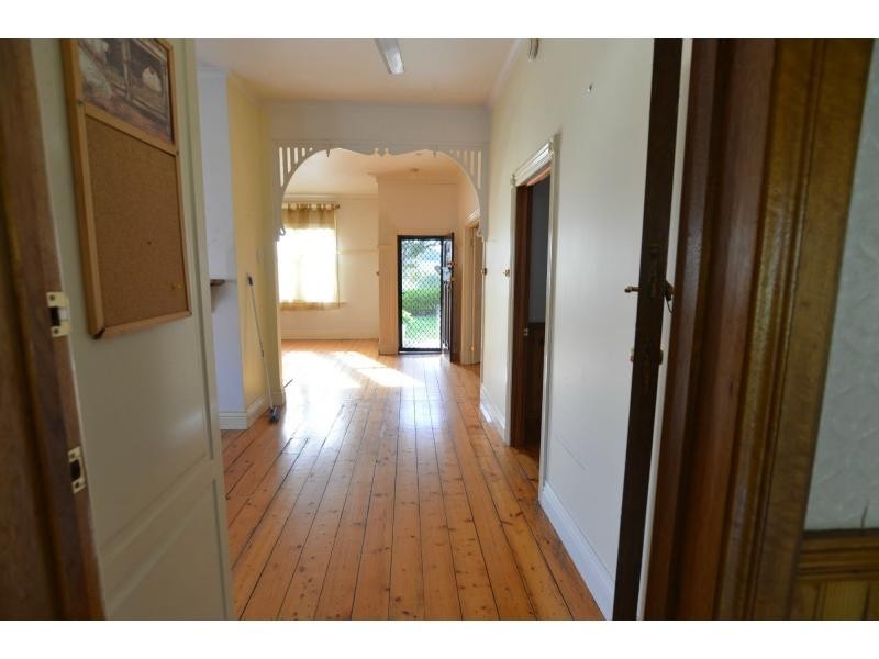 6 Alexandra Avenue, Koo Wee Rup VIC 3981