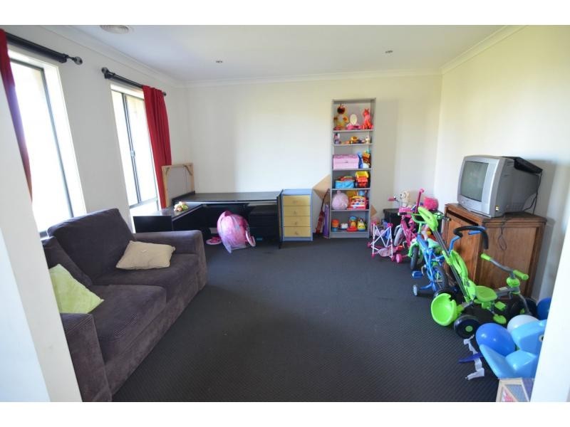 18 Anna Close, Nyora VIC 3987