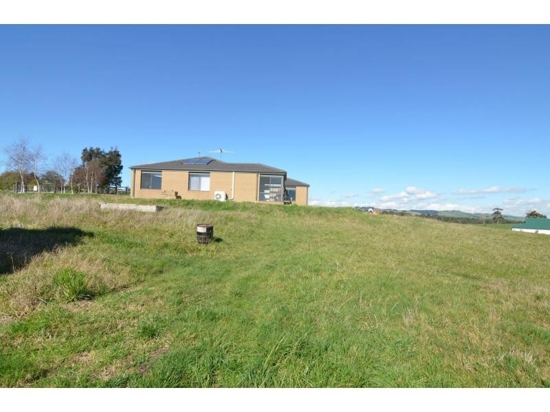 18 Anna Close, Nyora VIC 3987