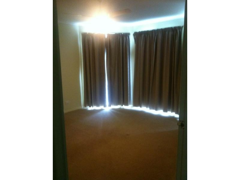 3/8a Henry Street, Koo Wee Rup VIC 3981