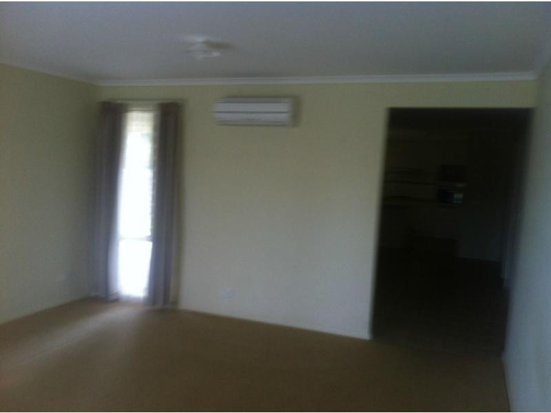 3/8a Henry Street, Koo Wee Rup VIC 3981