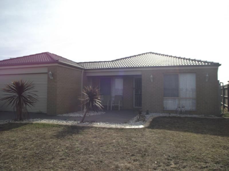 6 Bollen Way, Koo Wee Rup VIC 3981