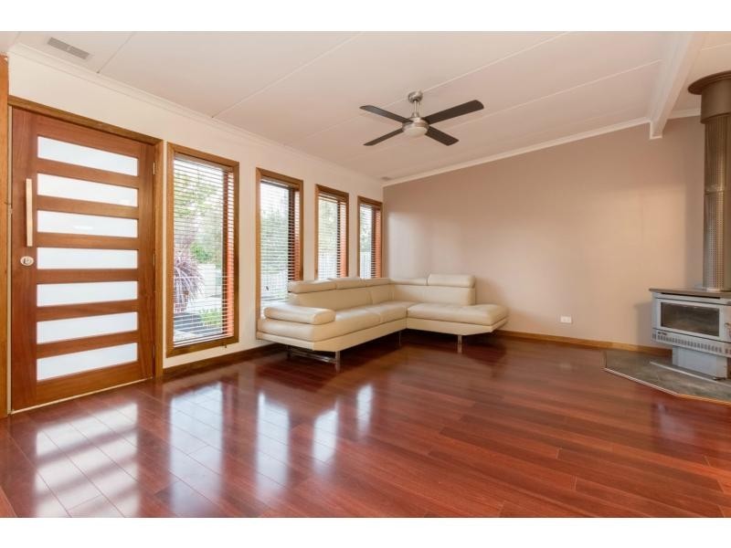 16 Centenary Street, Seaford VIC 3198