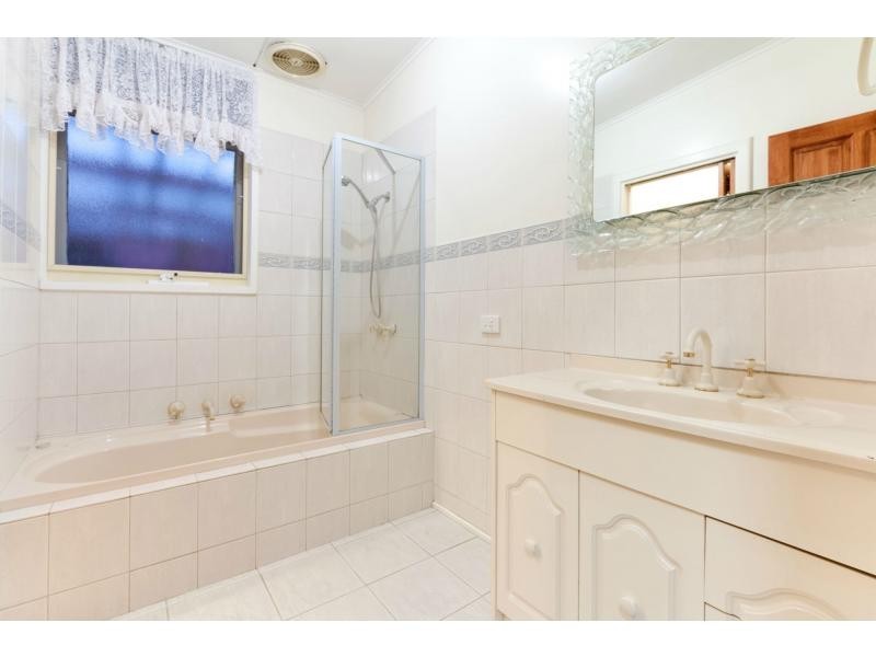 16 Centenary Street, Seaford VIC 3198