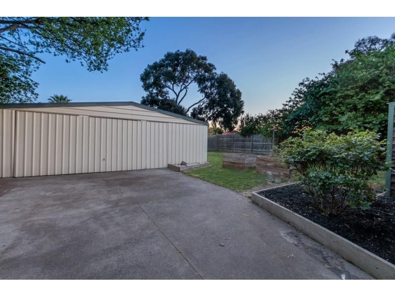 16 Centenary Street, Seaford VIC 3198