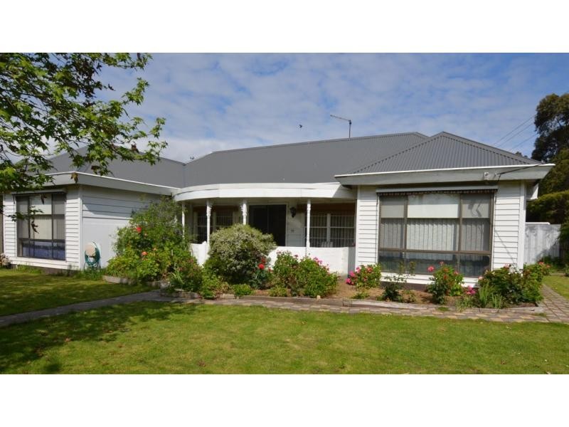 2 Carnarvon Street, Lang Lang VIC 3984