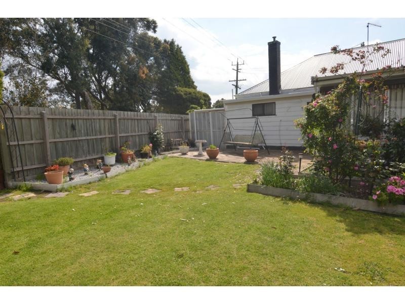 2 Carnarvon Street, Lang Lang VIC 3984