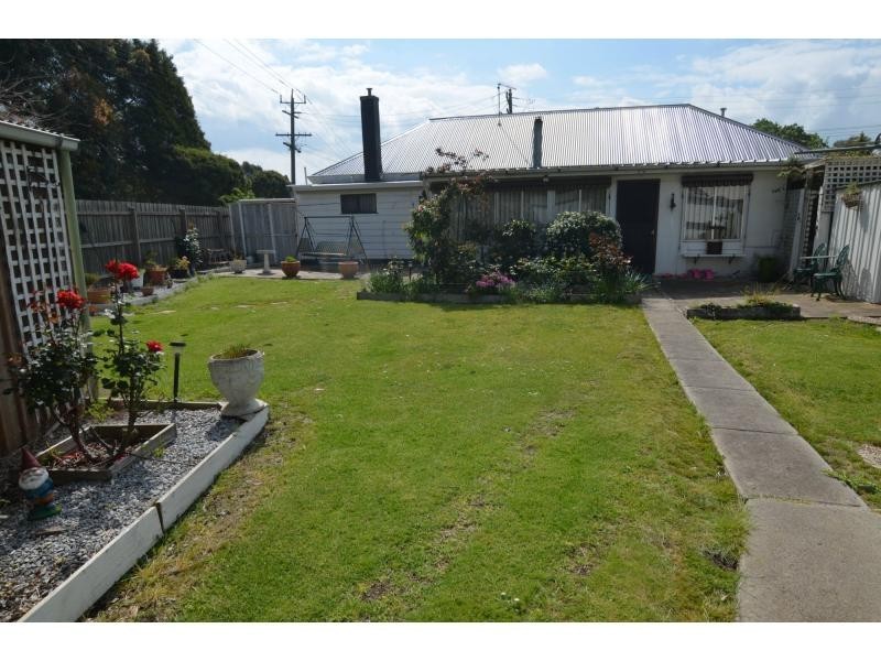 2 Carnarvon Street, Lang Lang VIC 3984
