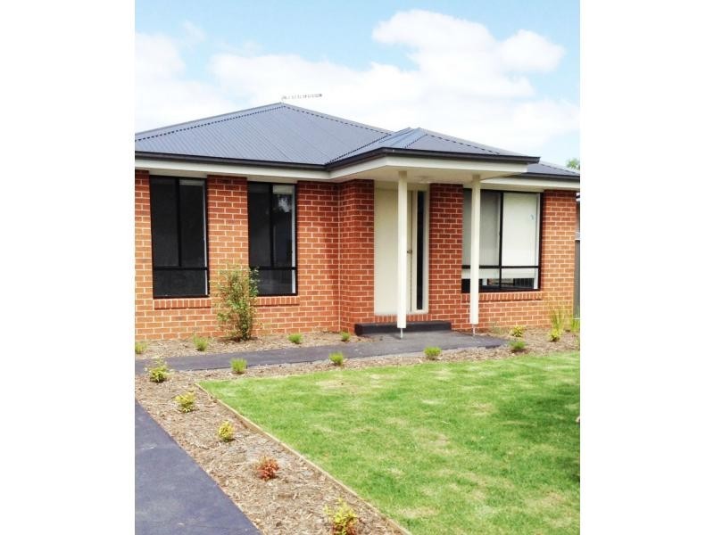 Unit 1/37 Henry Street, Koo Wee Rup VIC 3981
