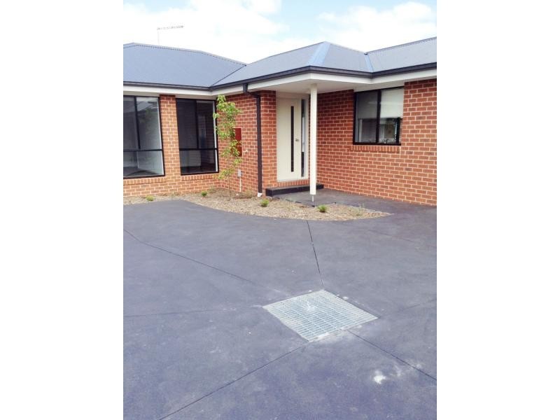 2/37 Henry Street, Koo Wee Rup VIC 3981