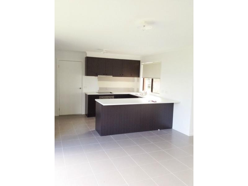 2/37 Henry Street, Koo Wee Rup VIC 3981